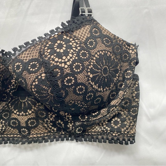 Like new black lazy aerie bra in size 32D - Picture 7 of 9